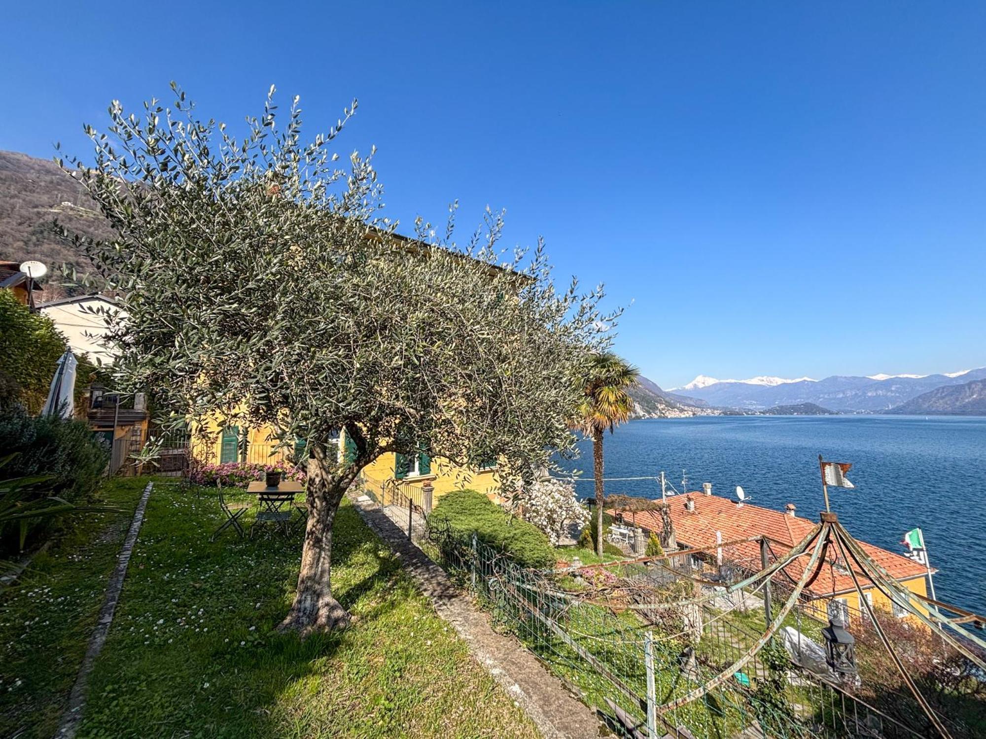 Villa Peroni Argegno - View House Exteriör bild