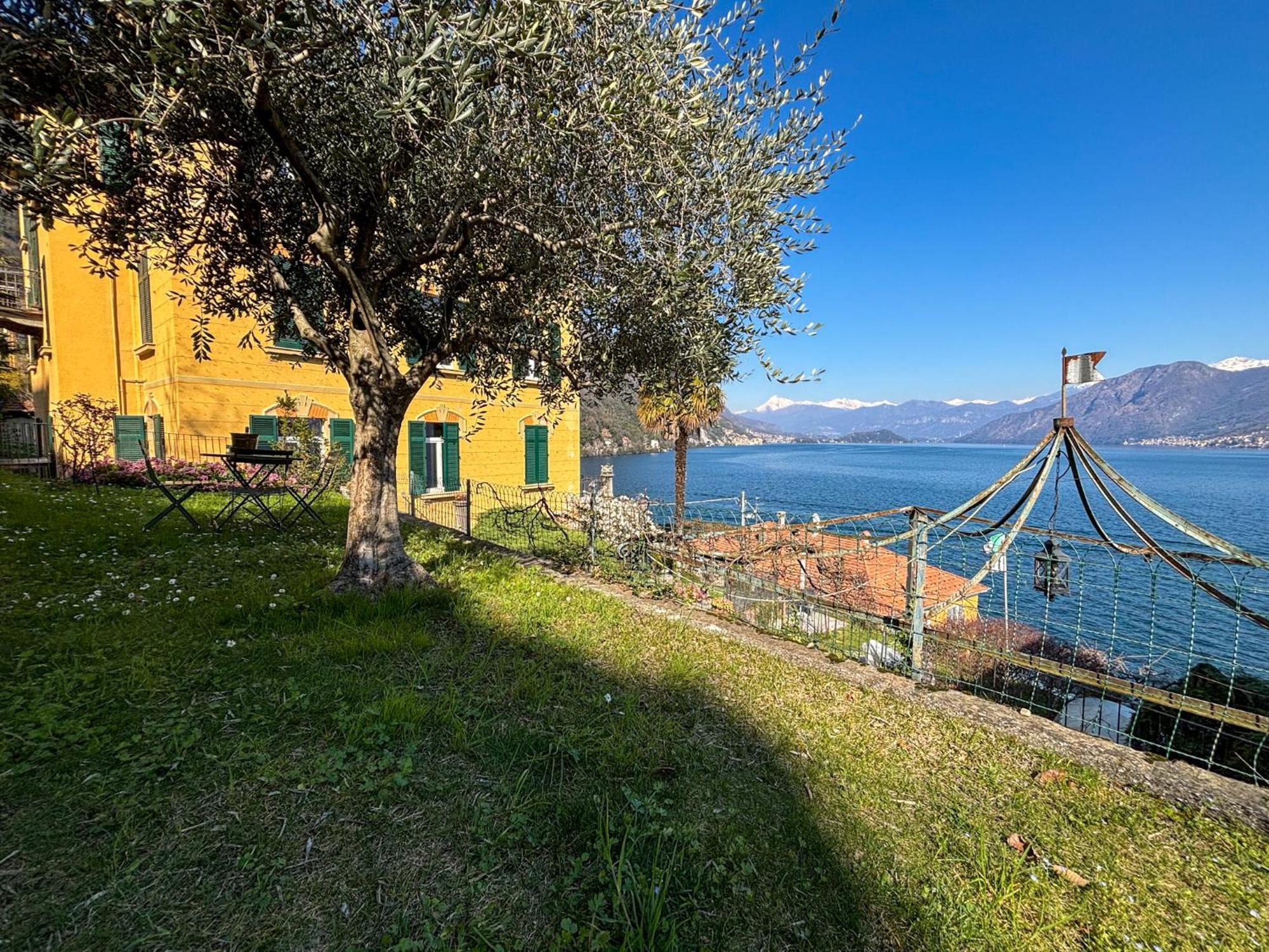 Villa Peroni Argegno - View House Exteriör bild